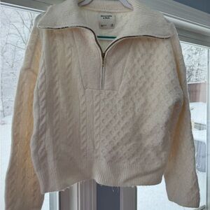 Abercrombie & Fitch Women's Cream Cable Knit Turtleneck Sweater